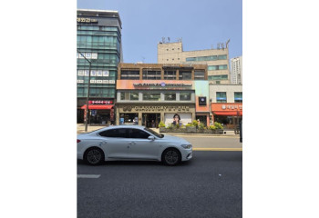명일역 대로변건물