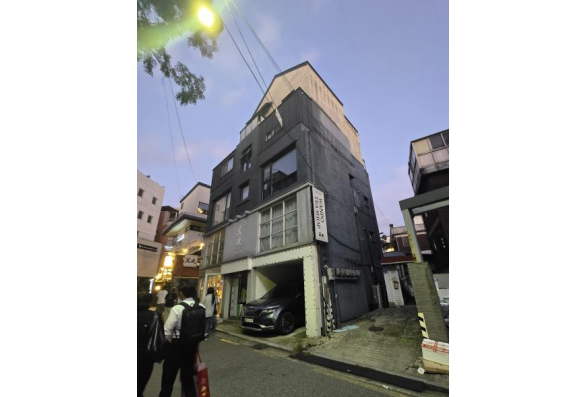 동교동 꼬마빌딩