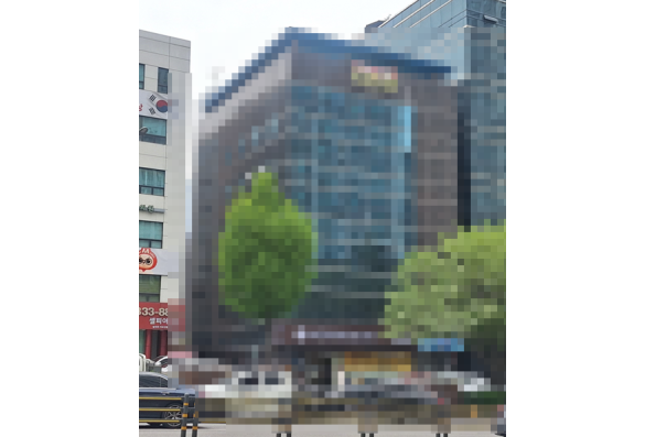 언주로 대로변에 접한 역삼동 전층 근생 건물